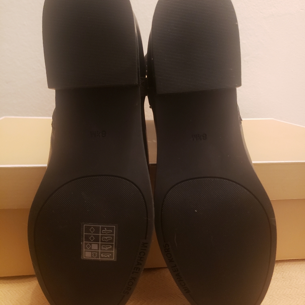 Brand New Michael Kors Finley Boots - Picture 4 of 8